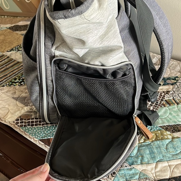 Baby Bag With Breast Pump Holding Pocket! - Picture 2 of 6